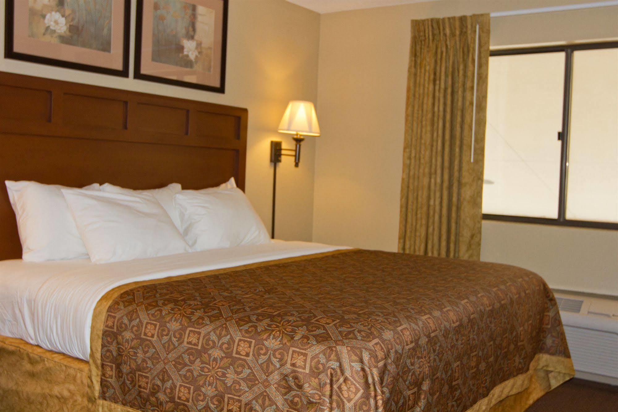 Greenlight Inn & Suites St James Saint James Eksteriør bilde